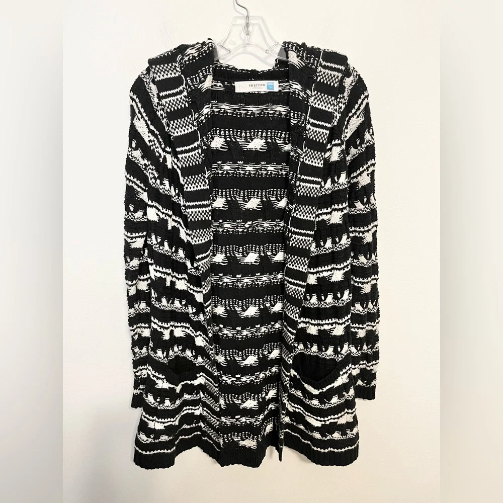Sparrow Anthropologie Open Front Hooded Cardigan Sweater. Black & White. Size S